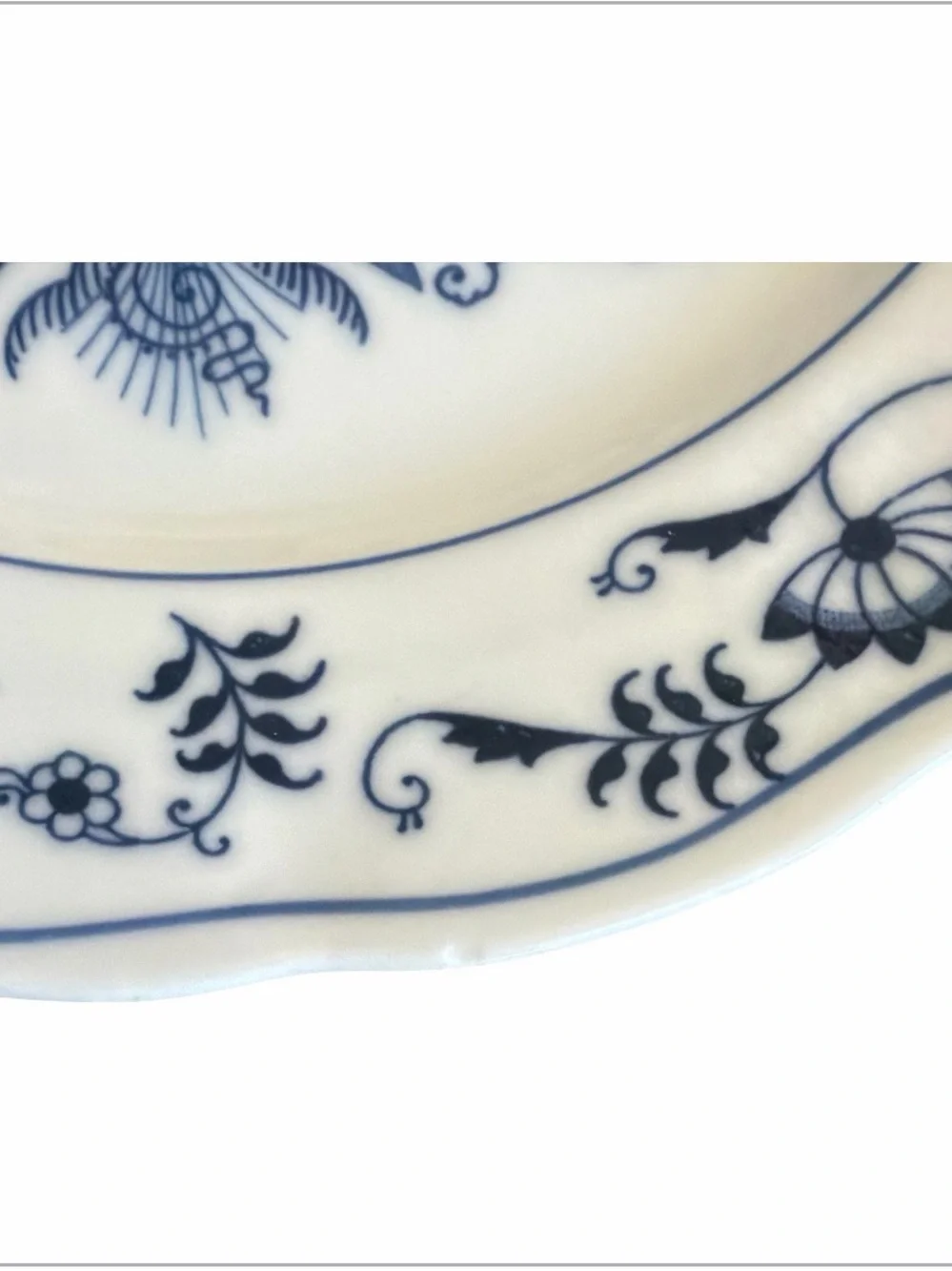 Set (7) Blue Danube Japan -Hutschenreuther Blue Onion  (Scalloped Rim)